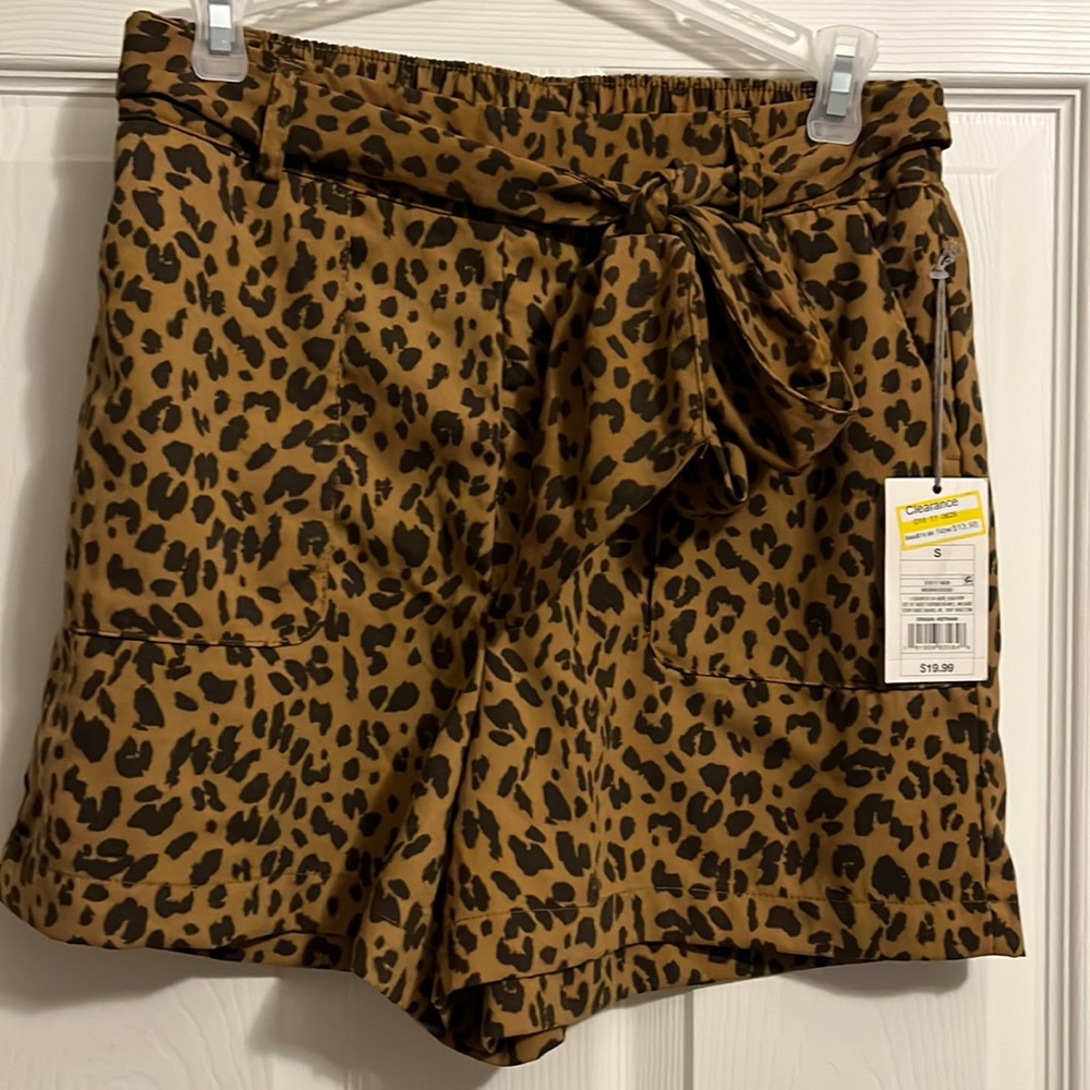 Brand new from Target paper bag shorts with belt and pocket